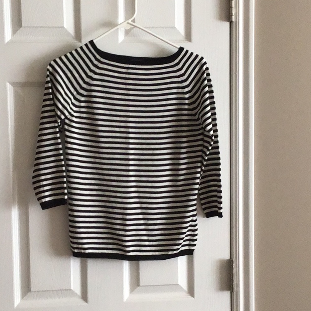 3quarter length sleeve rayon/knit top